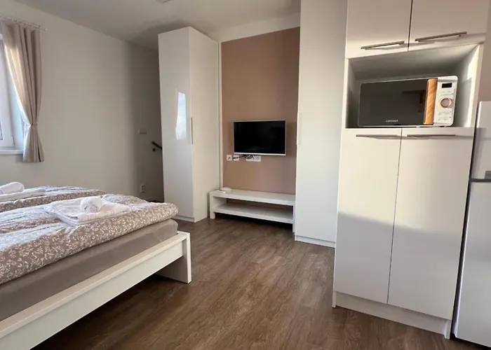 Apartman Rk Holzova *